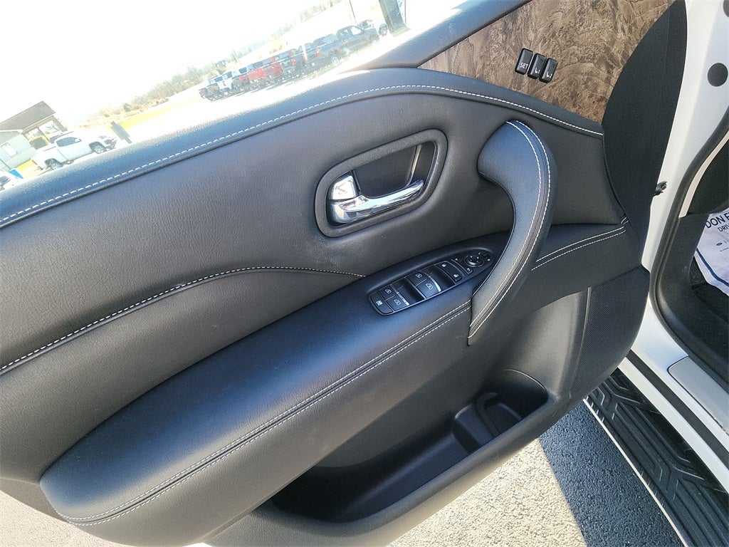 2024 INFINITI QX80 Premium Select