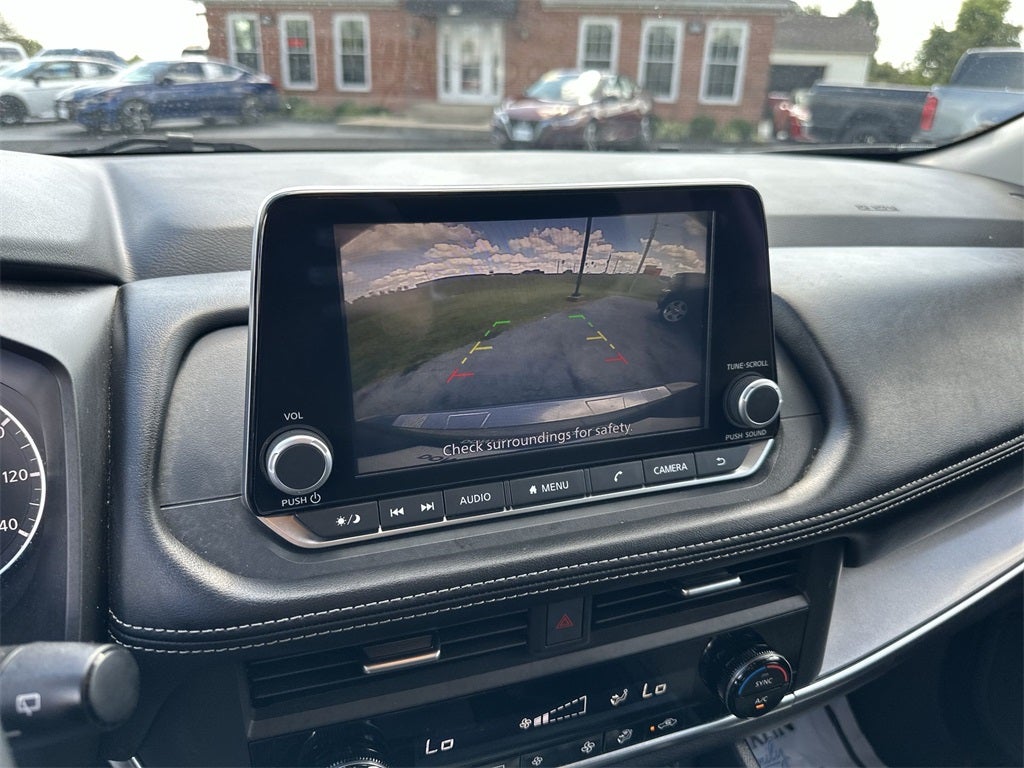 2025 Nissan Rogue SV