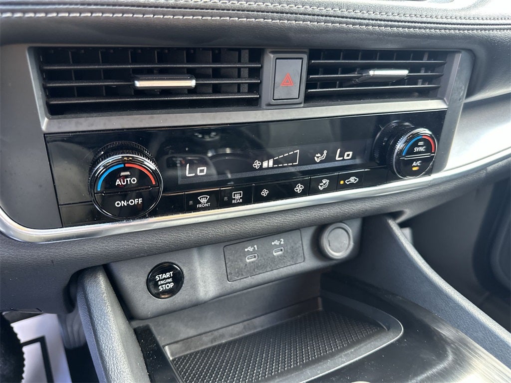 2025 Nissan Rogue SV