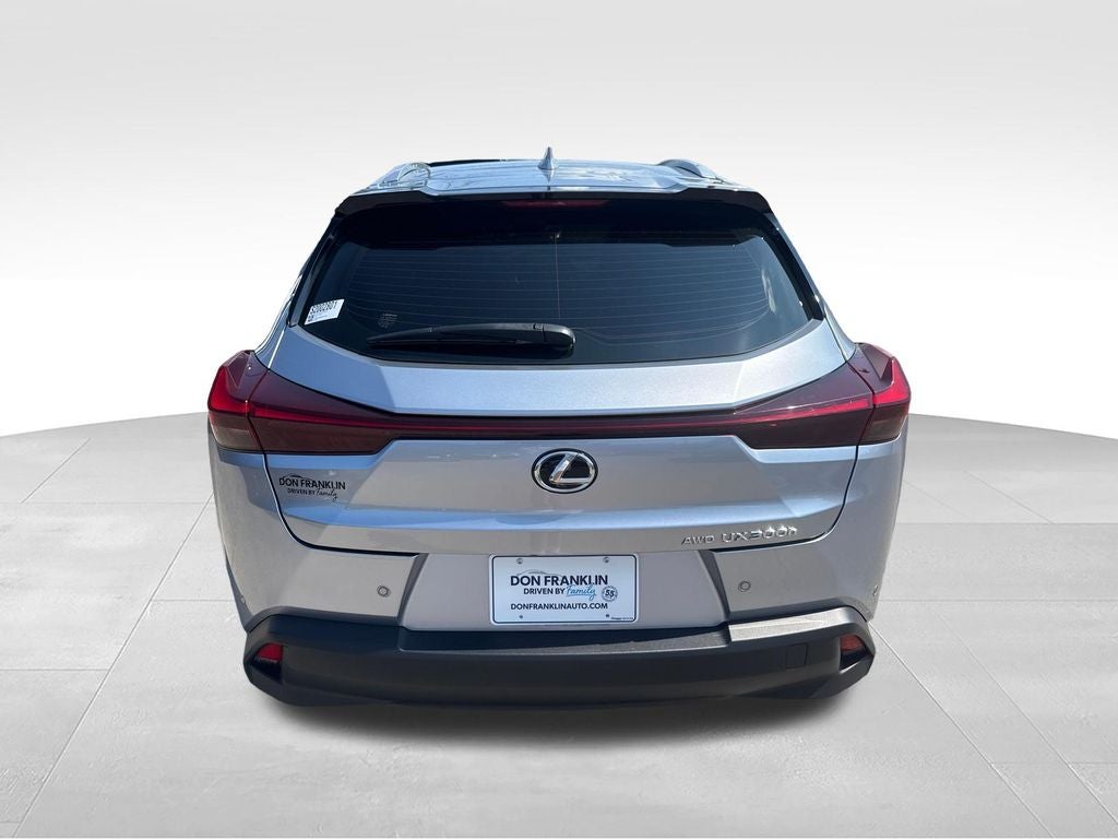 2025 Lexus UX 300h Premium