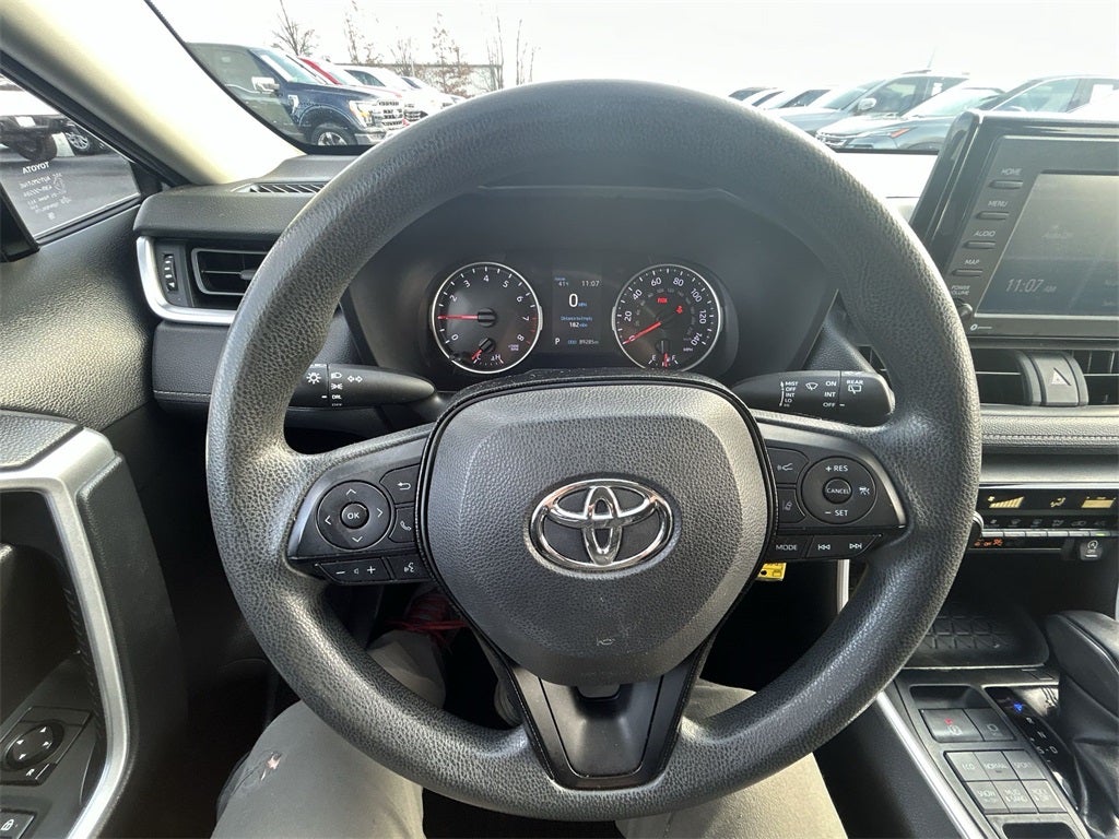 2020 Toyota RAV4 LE