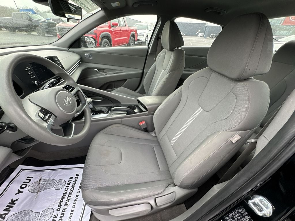 2024 Hyundai Elantra SE