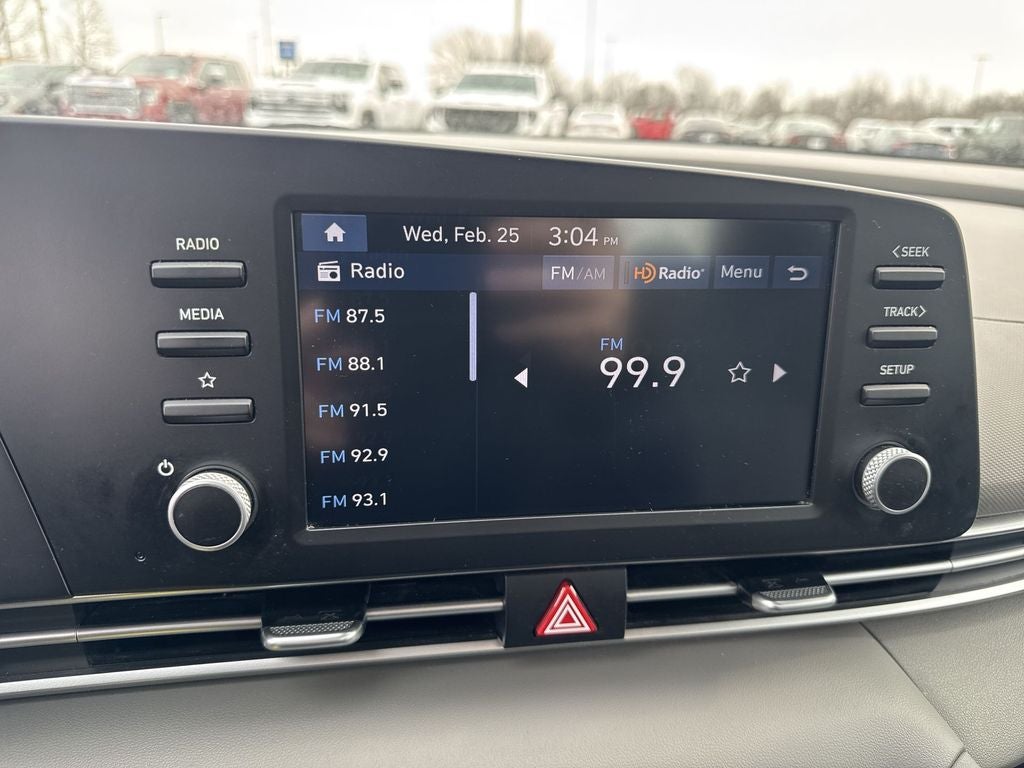 2024 Hyundai Elantra SE