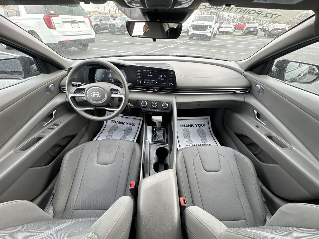 2024 Hyundai Elantra SE