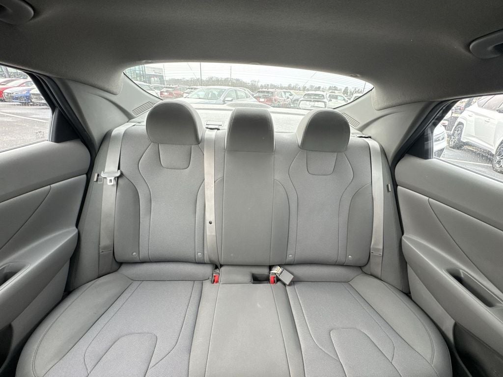 2024 Hyundai Elantra SE