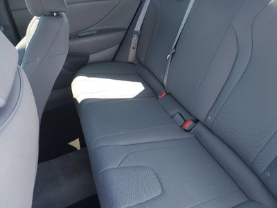 2025 Hyundai Elantra SE