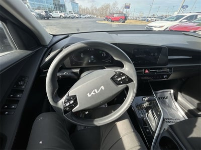 2024 Kia Niro LX