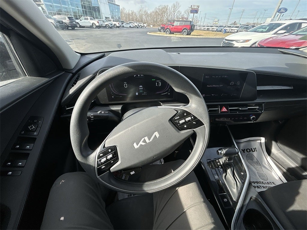 2024 Kia Niro LX