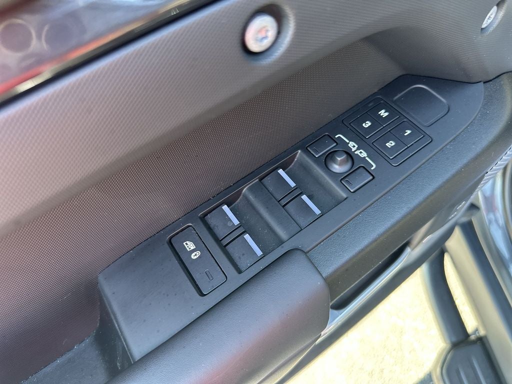 2023 Land Rover Defender 110 Base