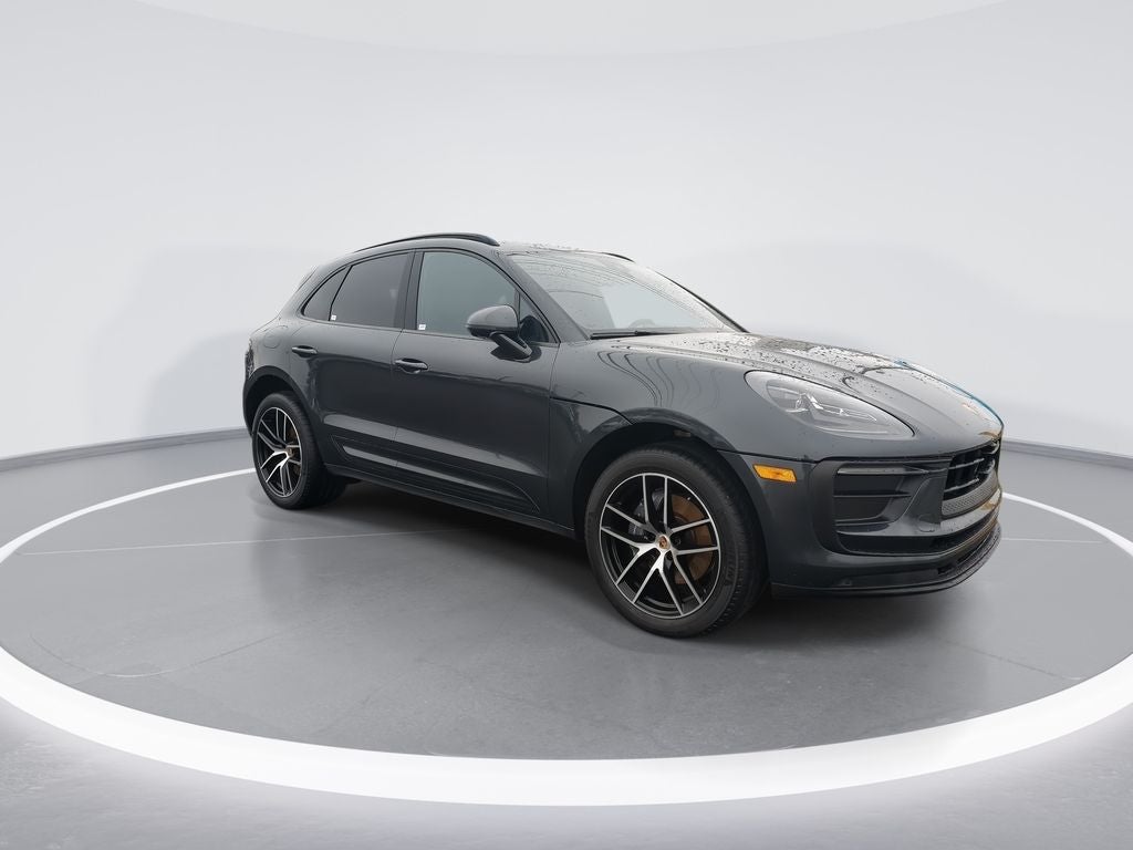 2022 Porsche Macan Base