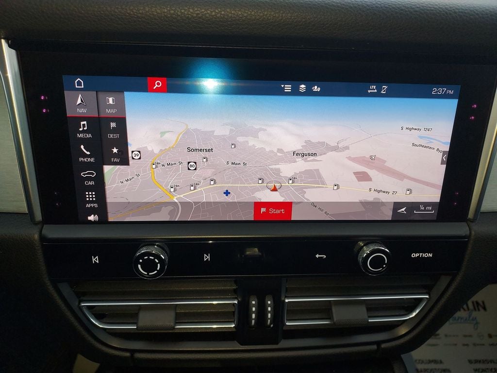 2022 Porsche Macan Base