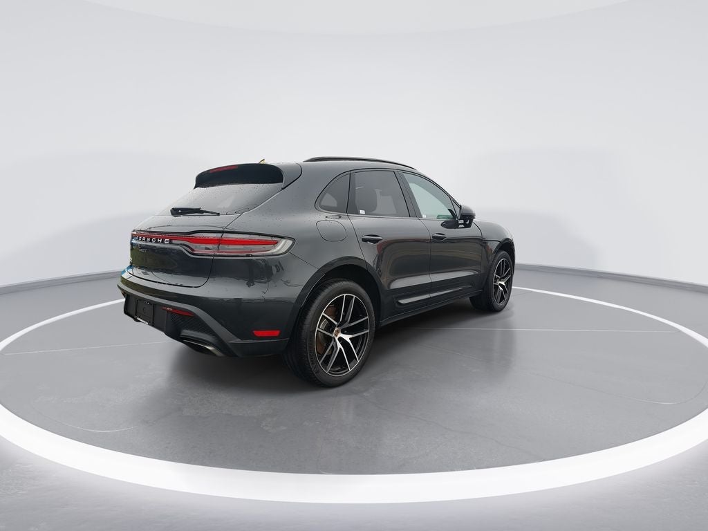2022 Porsche Macan Base