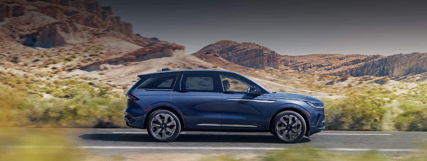 A 2024 Lincoln Nautilus® SUV is being driven in a desert setting. | Don Franklin Lincoln in London KY