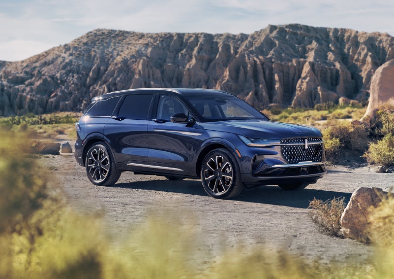 A 2024 Lincoln Nautilus® SUV is parked in a desert national park. | Don Franklin Lincoln in London KY