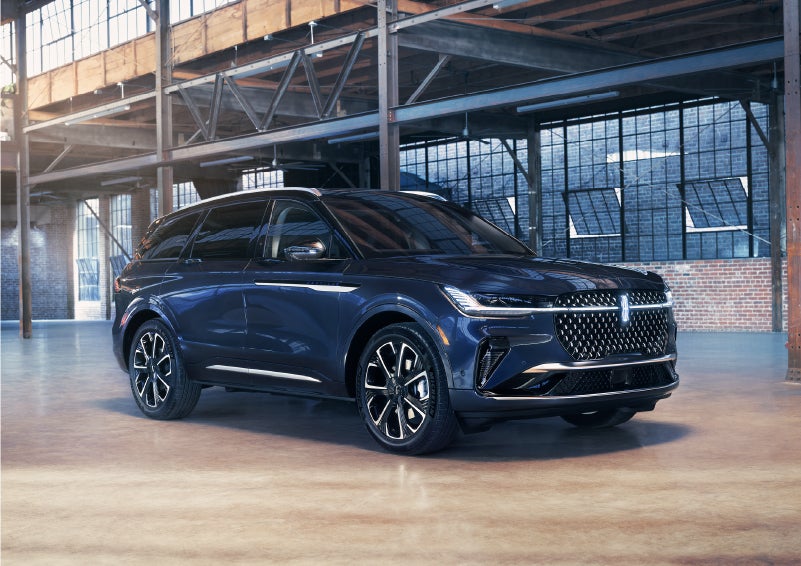A 2024 Lincoln Nautilus® SUV is parked in an industrial space. | Don Franklin Lincoln in London KY