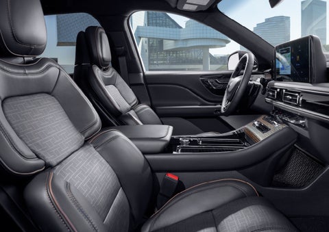 The interior of the 2025 Lincoln Aviator® SUV is shown with sleek black accents. | Don Franklin Lincoln in London KY