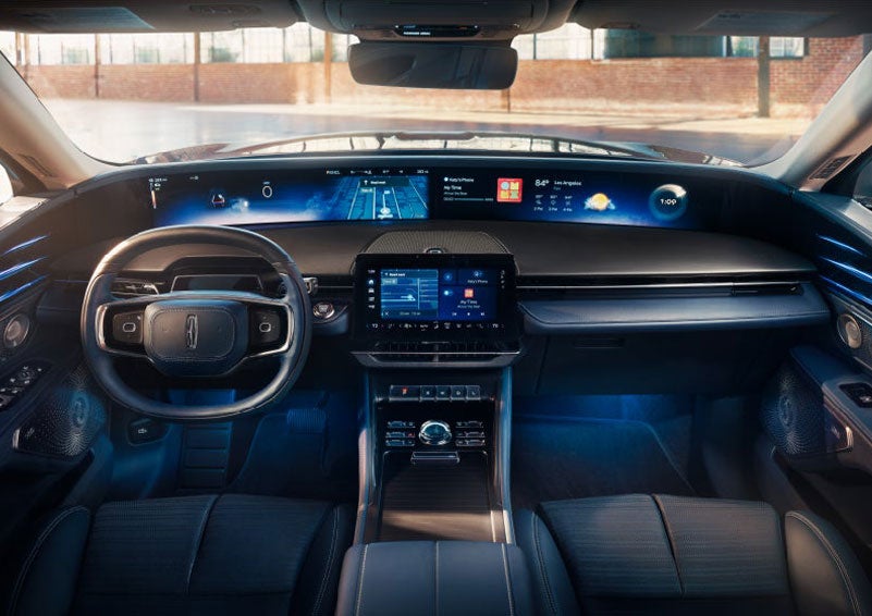 The panoramic display is shown in a 2025 Lincoln Nautilus® SUV. | Don Franklin Lincoln in London KY