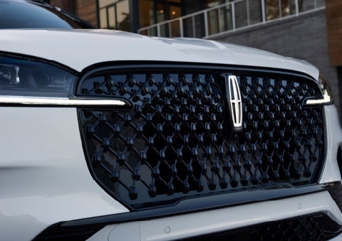 The front grille of a 2026 Lincoln Aviator® SUV is shown. | Don Franklin Lincoln in London KY