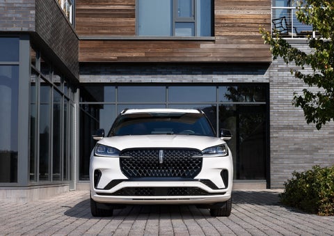 The front of a 2026 Lincoln Aviator® SUV is shown. | Don Franklin Lincoln in London KY
