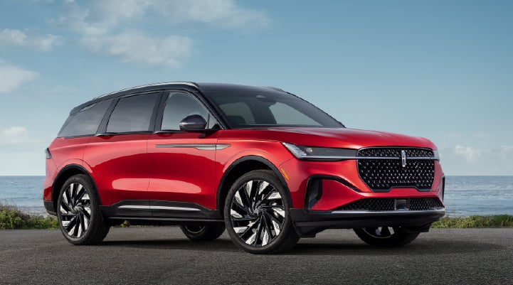 A 2026 Lincoln Nautilus® Reserve model is shown with the stylish available Jet Appearance Package. | Don Franklin Lincoln in London KY