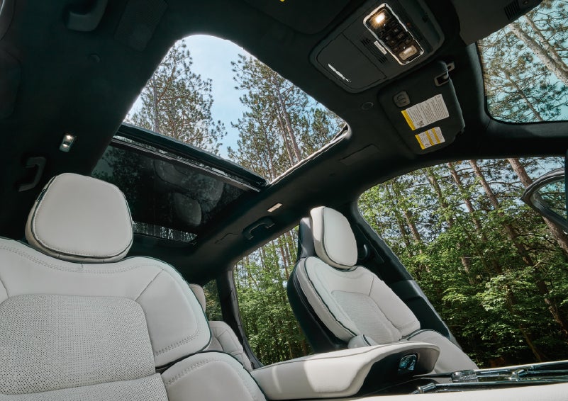 The front seats of a 2027 Lincoln Aviator® Black Label™ SUV | Don Franklin Lincoln in London KY